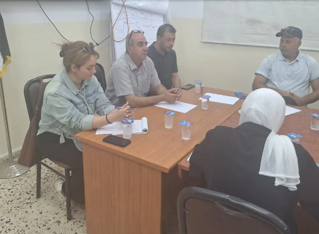 نقابة البناء في نابلس تشكل لجنتين عمالية لثمان قرى 777